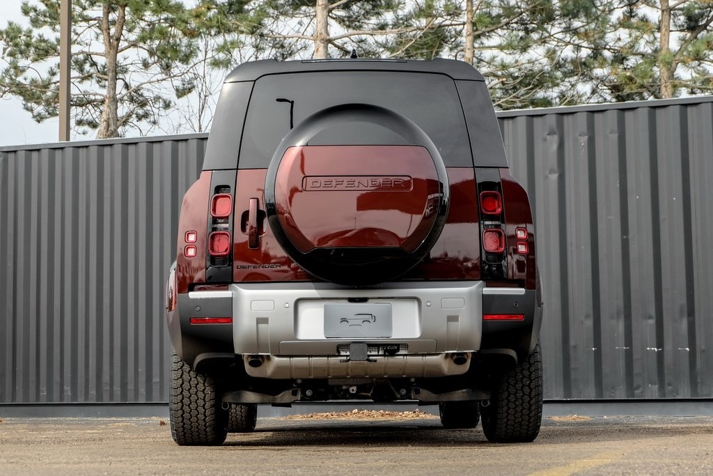 2025 LAND ROVER DEFENDER - Image 7