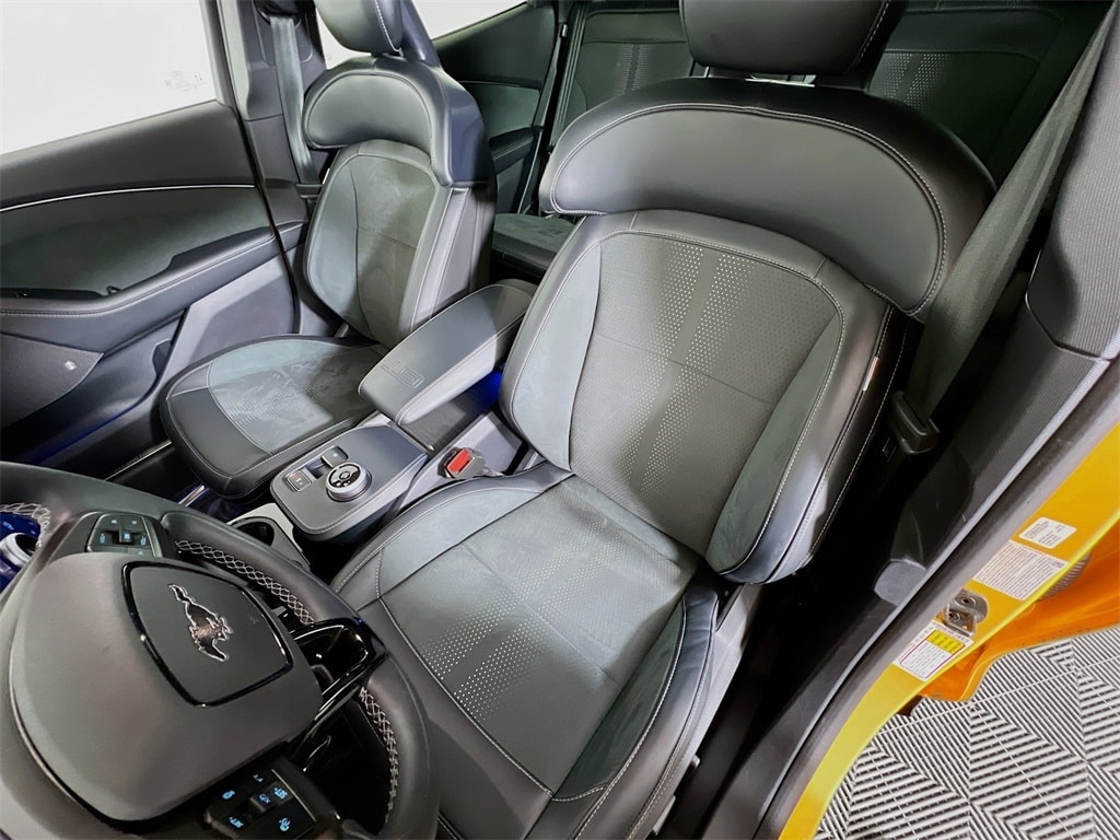2023 FORD MUSTANG MACH-E - Image 23