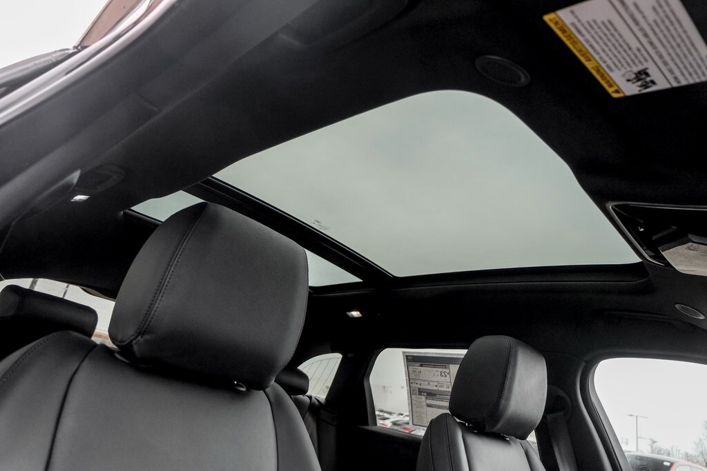 2026 LAND ROVER RANGE ROVER VELAR - Image 23