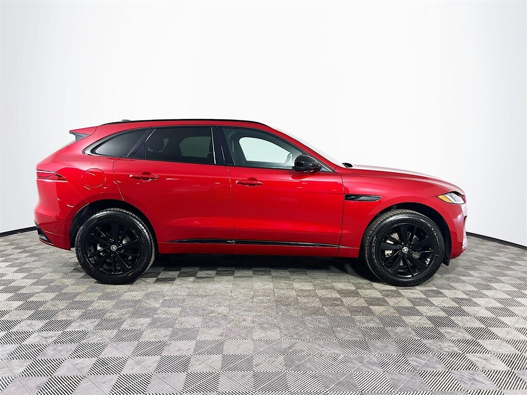 2025 Jaguar F-PACE P250 R-Dynamic S photo 4