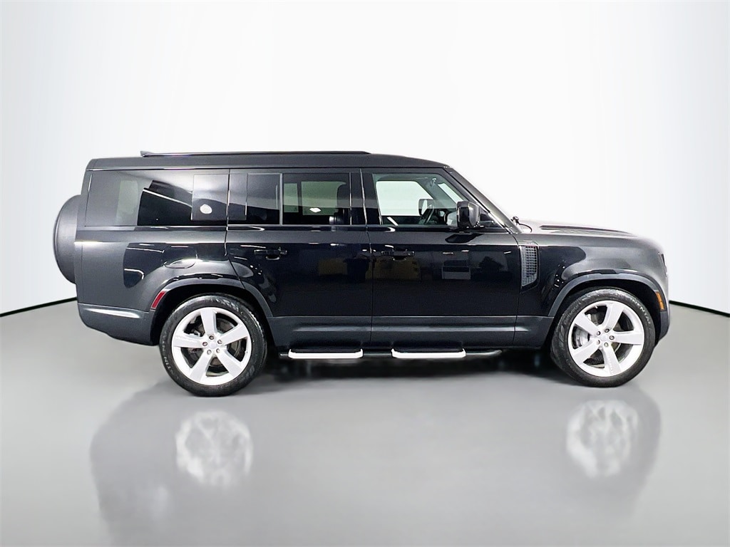 2023 LAND ROVER DEFENDER - Image 4