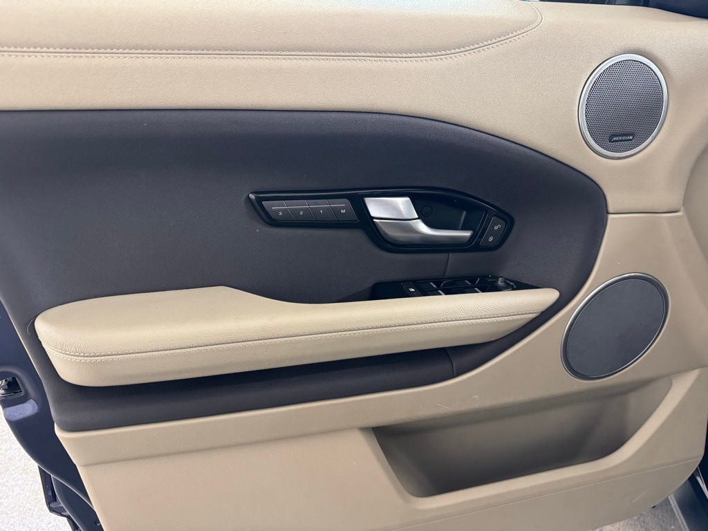 2017 LAND ROVER RANGE ROVER EVOQUE - Image 11