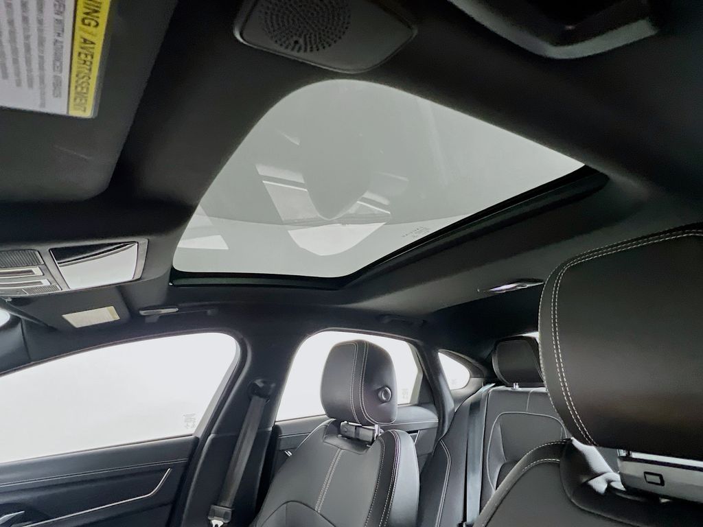 2024 Jaguar XF R-Dynamic SE - Photo 23