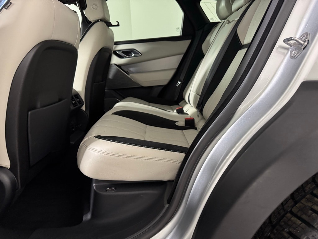 2019 LAND ROVER RANGE ROVER VELAR - Image 27