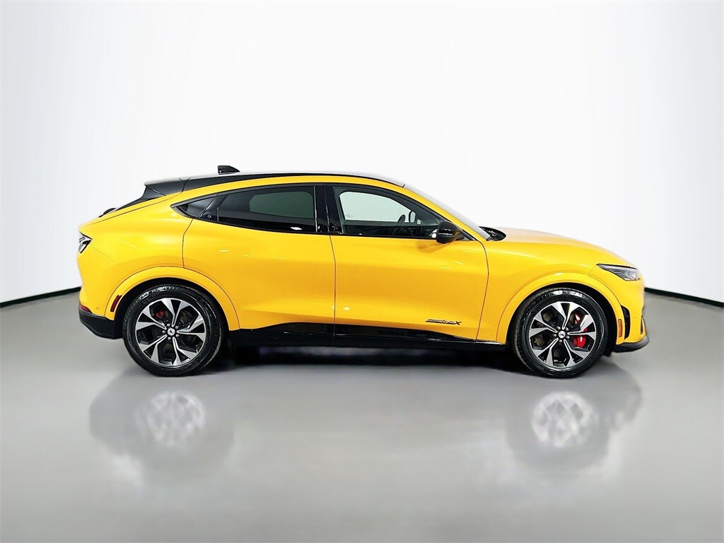 2023 FORD MUSTANG MACH-E - Image 4