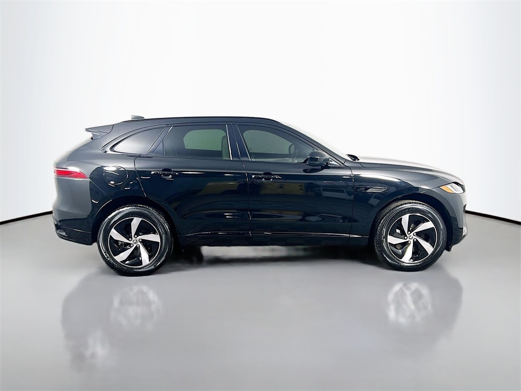 2025 JAGUAR F-PACE - Image 4