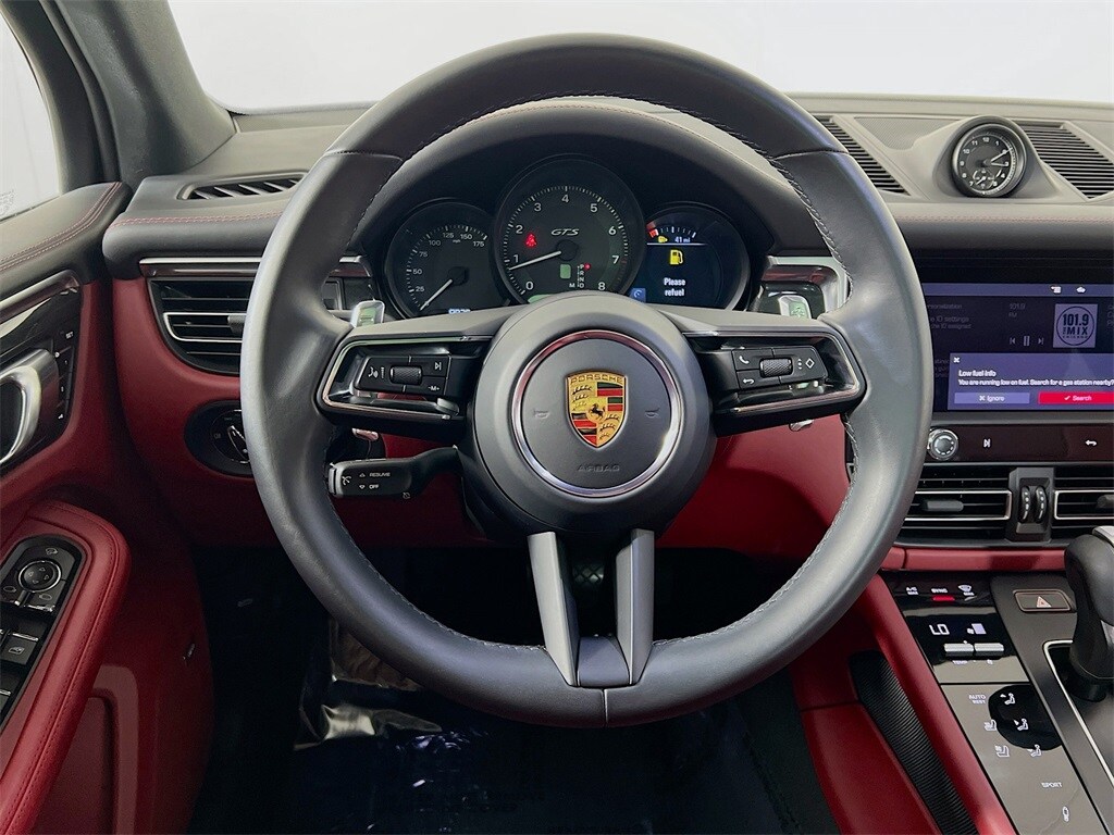 2022 PORSCHE MACAN - Image 11