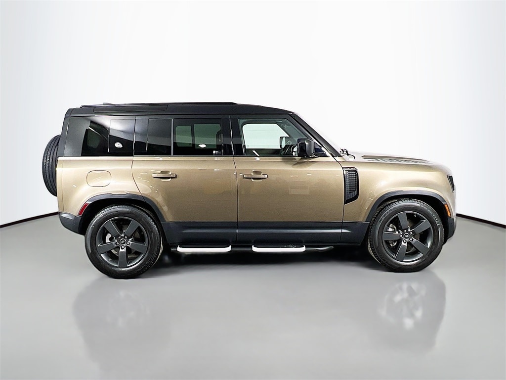 2021 LAND ROVER DEFENDER - Image 4