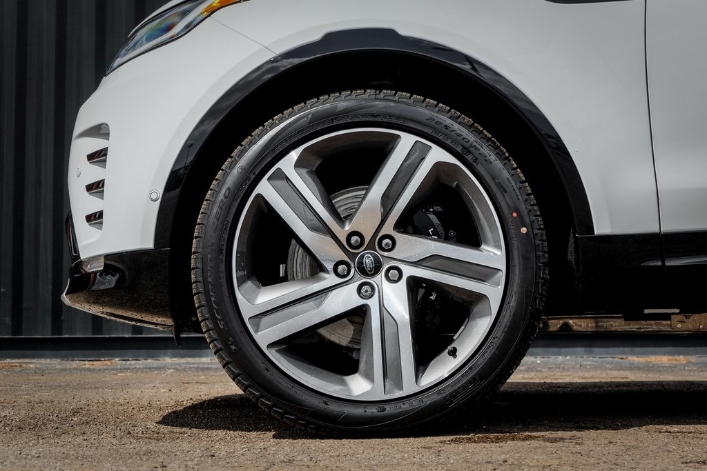 2025 LAND ROVER DISCOVERY - Image 4