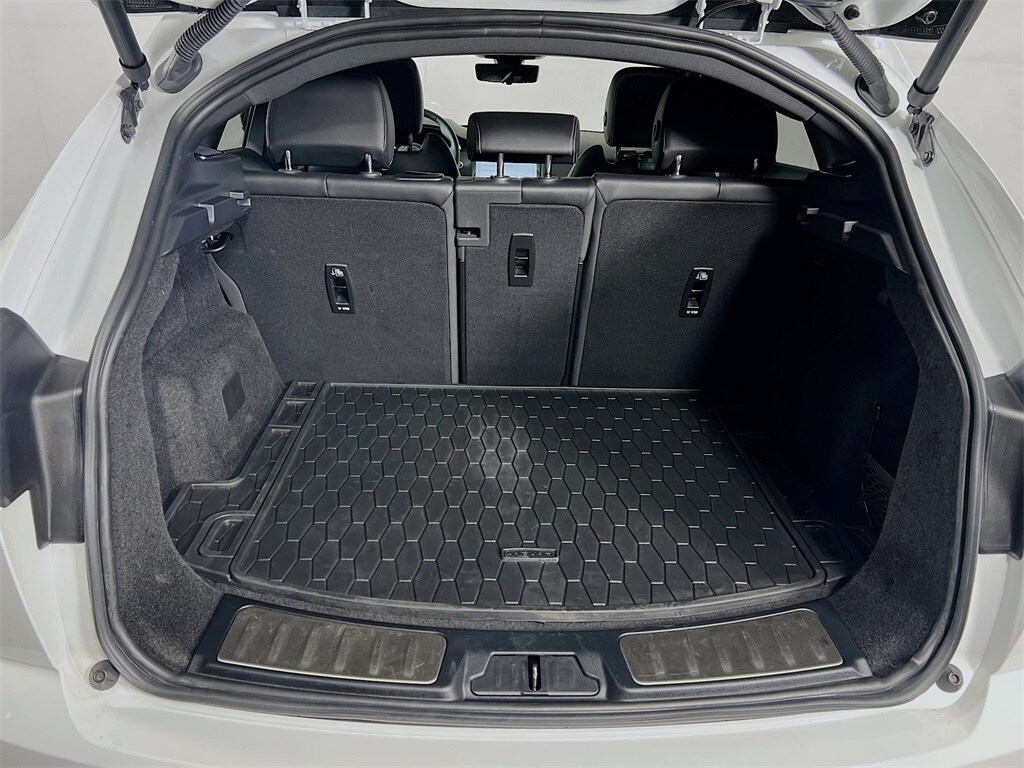 2024 JAGUAR E-PACE - Image 27