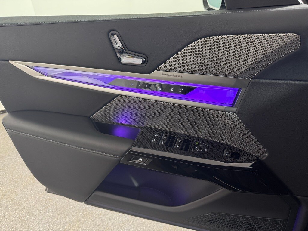 2025 BMW 740I - Image 11