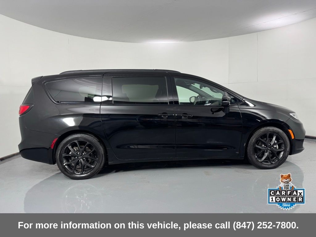 Used 2025 Chrysler Pacifica Limited Van Passenger Van