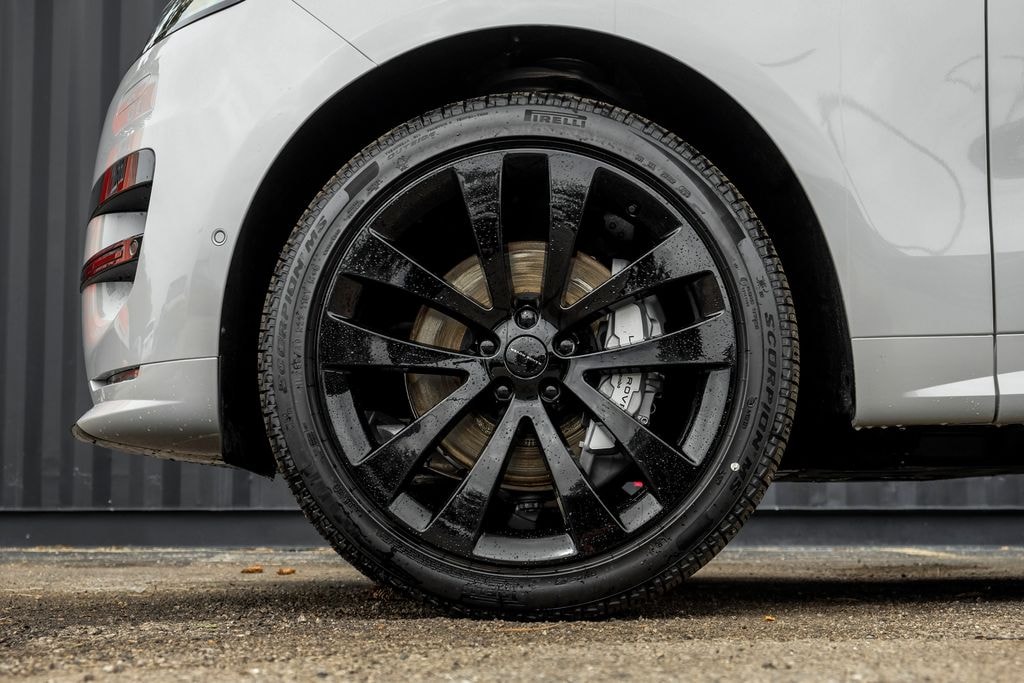 New 2026 Land Rover Range Rover Sport P400 Dynamic SE SUV