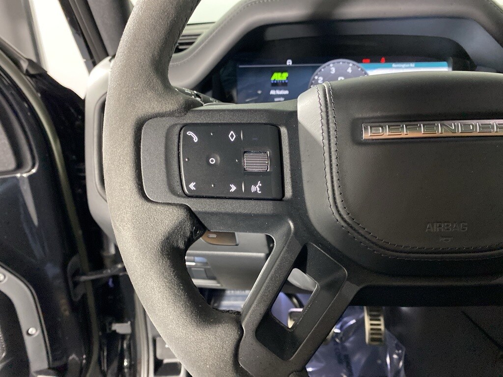 2023 LAND ROVER DEFENDER - Image 21