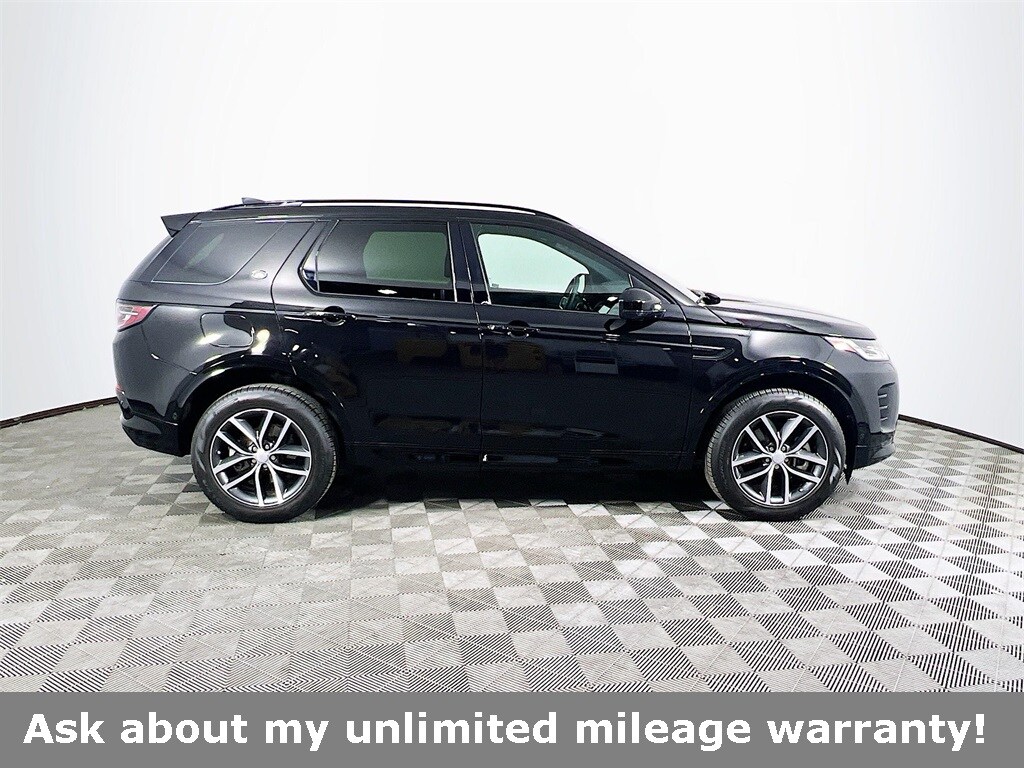 2025 Land Rover Discovery Sport Dynamic SE photo 3