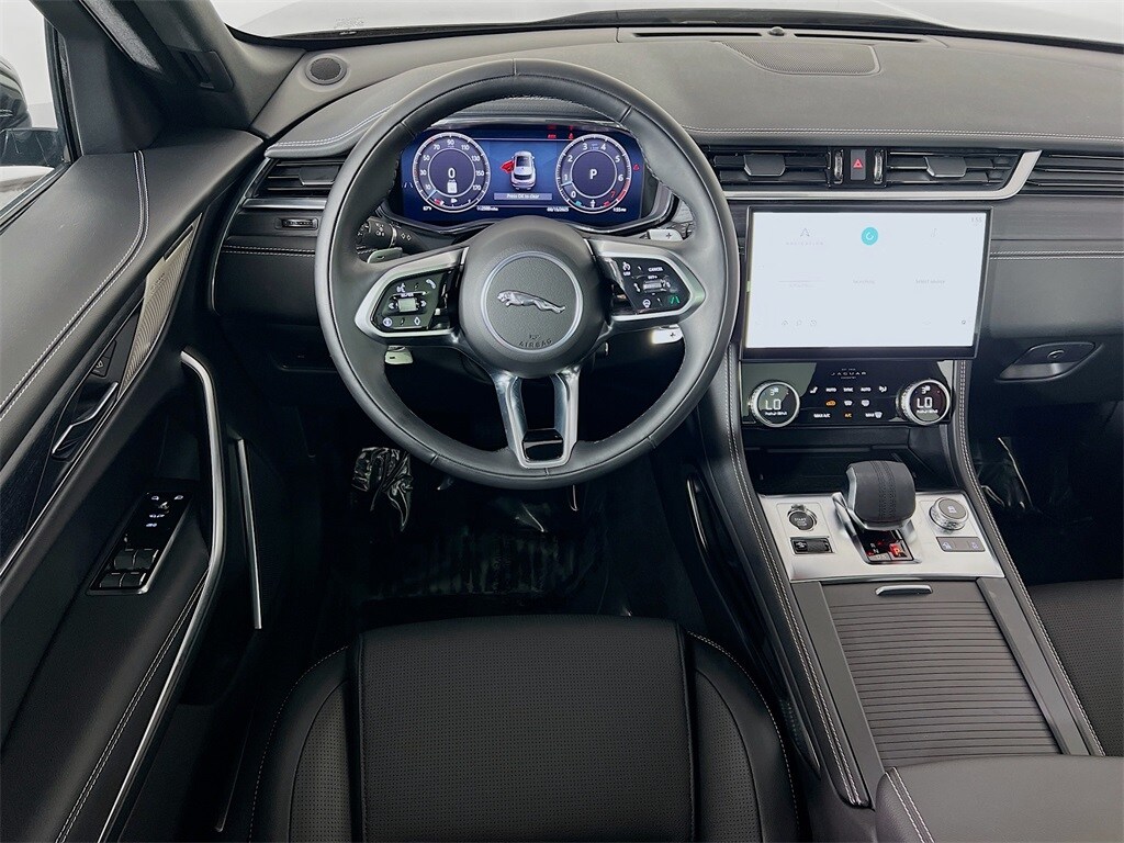 2025 JAGUAR F-PACE - Image 24