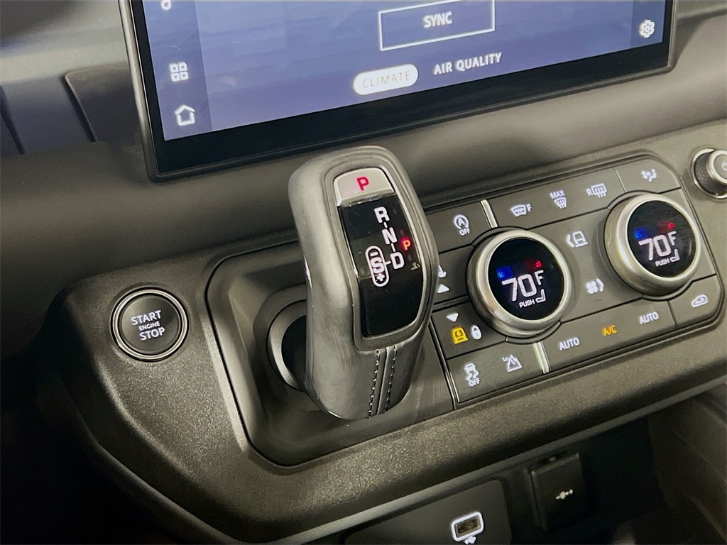 2024 LAND ROVER DEFENDER - Image 17