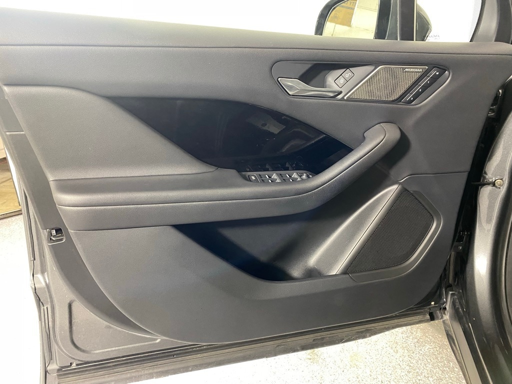 2020 JAGUAR I-PACE - Image 11