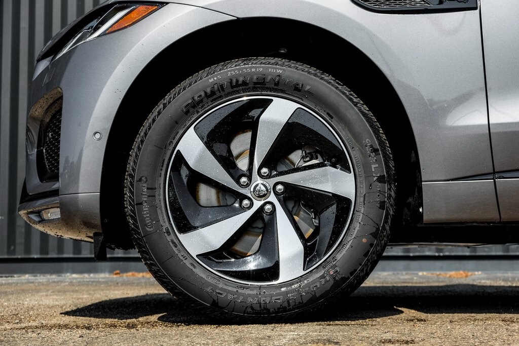 New 2026 Jaguar F-PACE P250 R-Dynamic S SUV