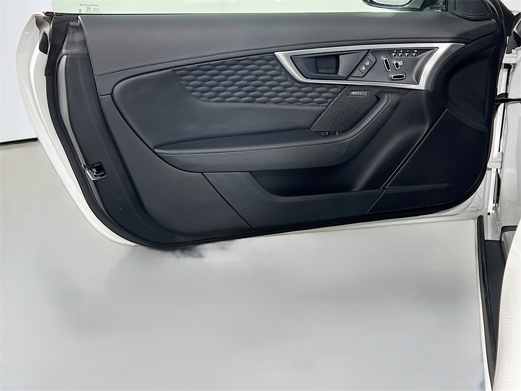 2024 JAGUAR F-TYPE - Image 18