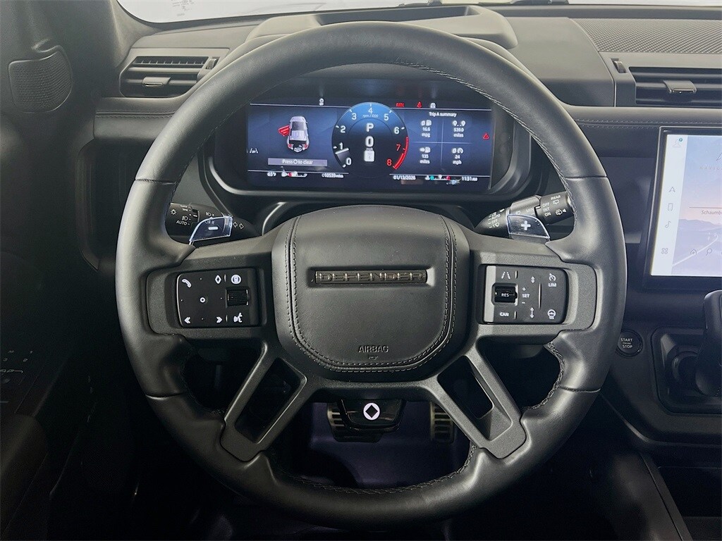 2025 LAND ROVER DEFENDER - Image 11