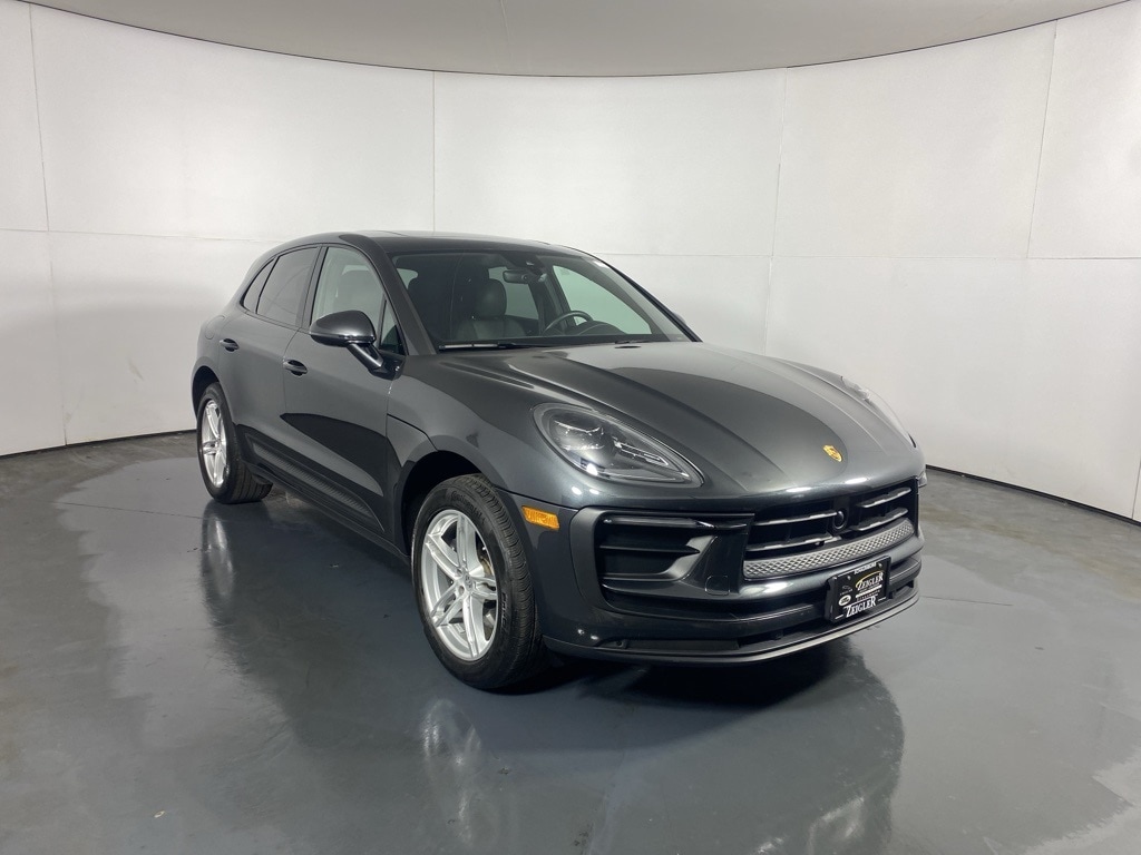 2024 PORSCHE MACAN - Image 3