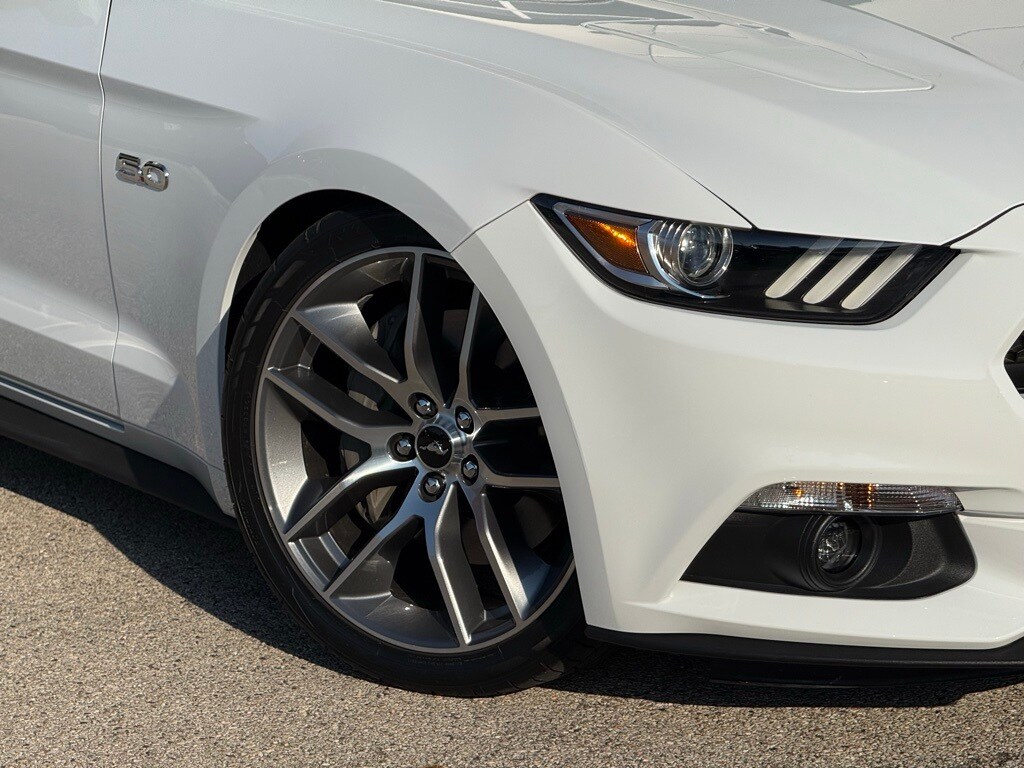 2017 Ford Mustang GT Premium photo 4