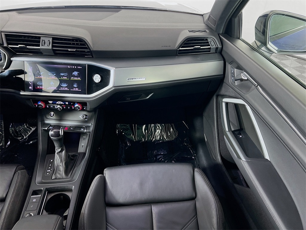 2023 AUDI Q3 - Image 23