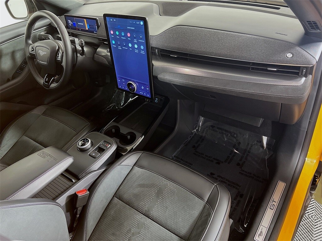 2023 FORD MUSTANG MACH-E - Image 31