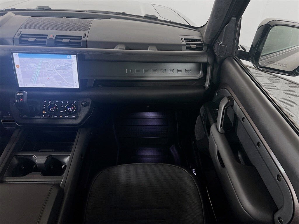 2025 LAND ROVER DEFENDER - Image 25