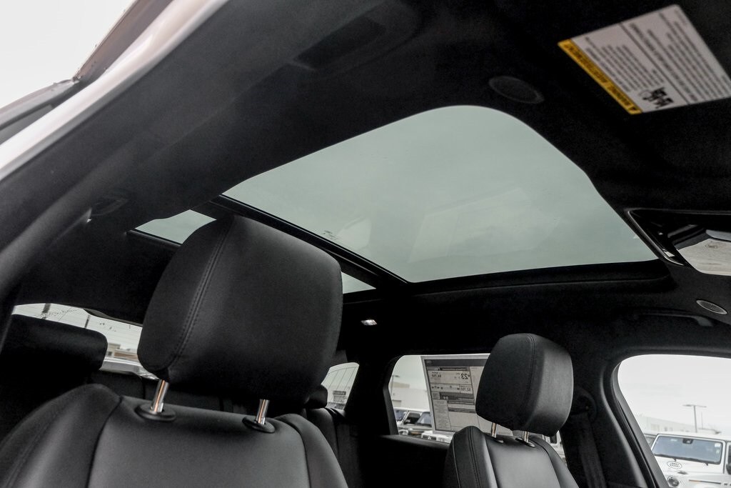 2026 LAND ROVER RANGE ROVER VELAR - Image 23