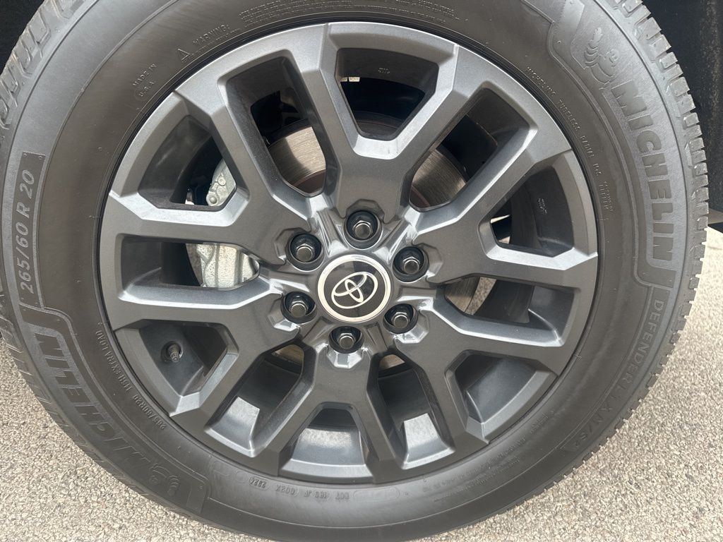 2024 TOYOTA TUNDRA - Image 8