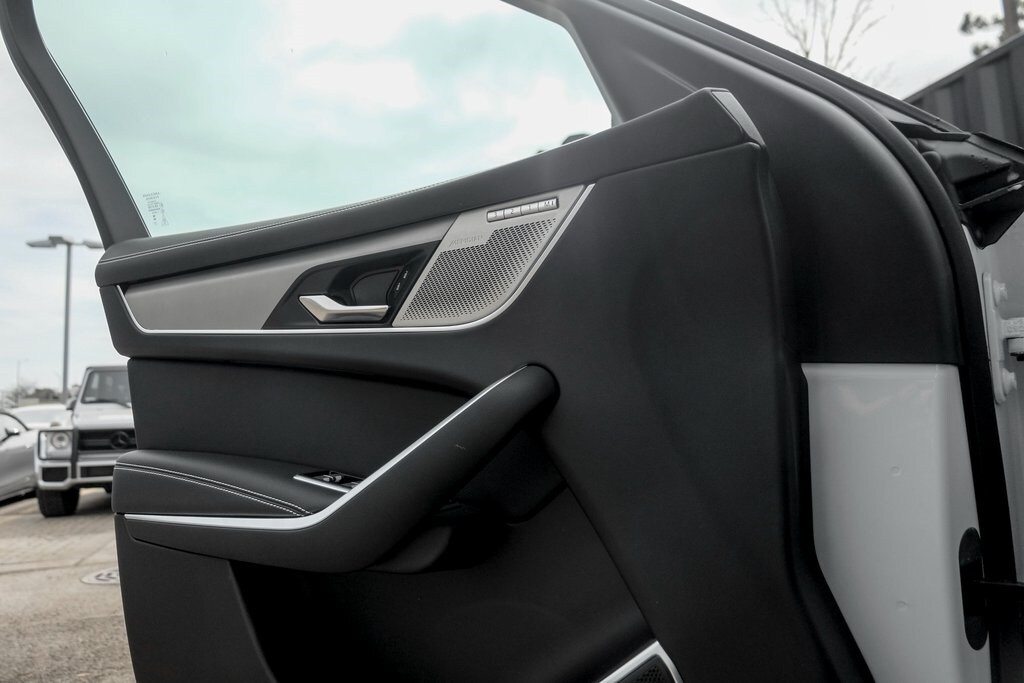 2026 JAGUAR F-PACE - Image 11