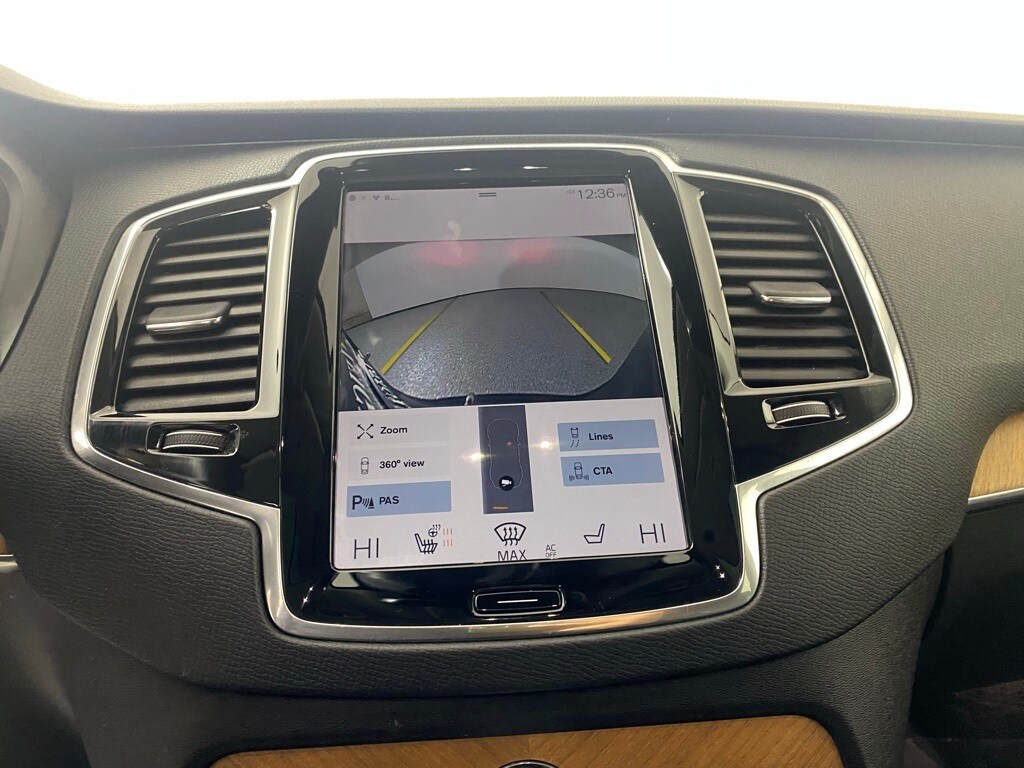 2022 VOLVO XC90 - Image 18