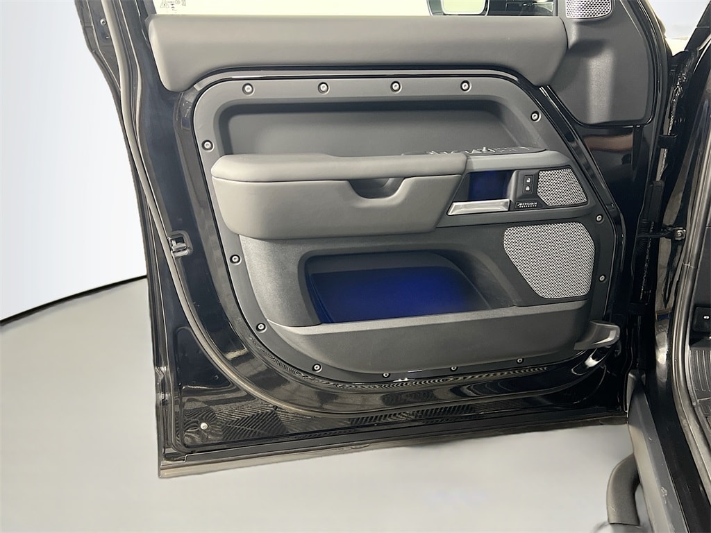 2024 LAND ROVER DEFENDER - Image 18