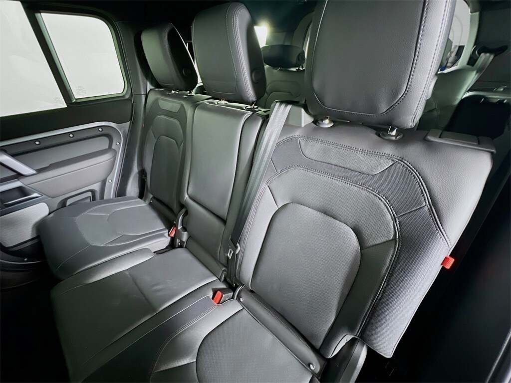 2024 LAND ROVER DEFENDER - Image 25