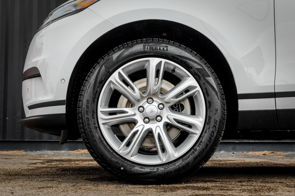 2026 LAND ROVER RANGE ROVER VELAR - Image 4