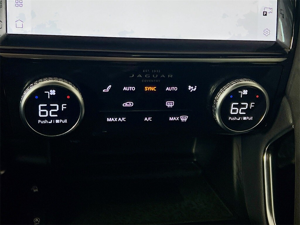 2024 JAGUAR E-PACE - Image 16