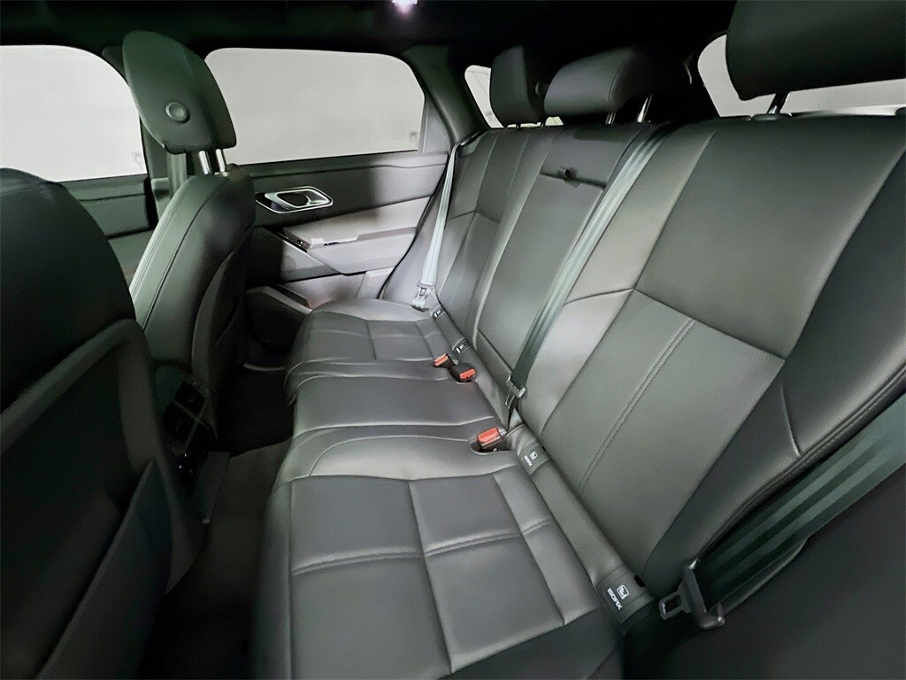2025 LAND ROVER RANGE ROVER VELAR - Image 26