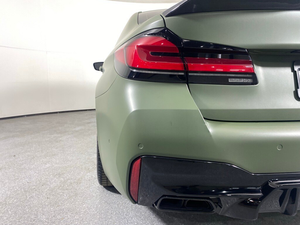 2023 BMW M550I - Image 9