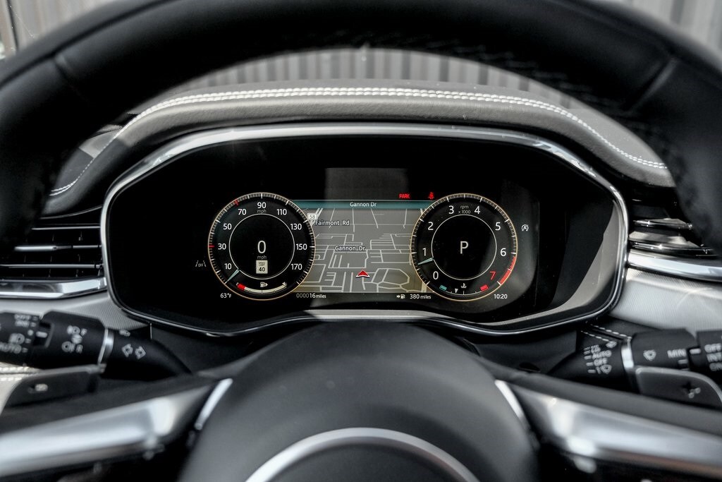 2025 JAGUAR F-PACE - Image 11