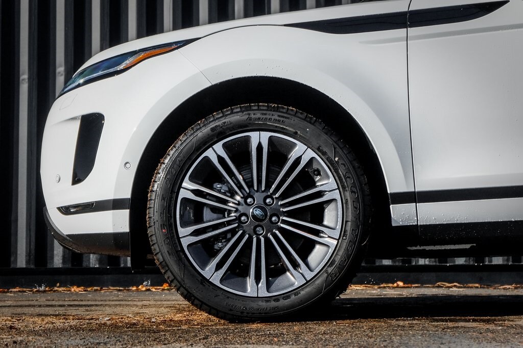 2024 Land Rover Range Rover Evoque S photo 4