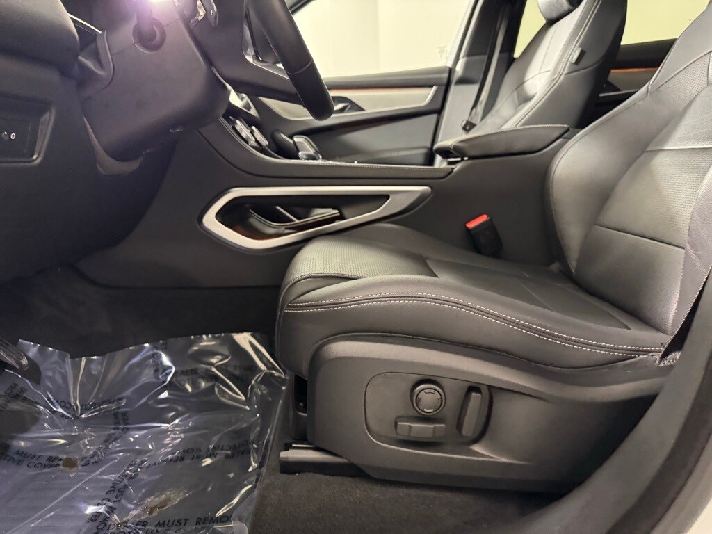 2026 JAGUAR F-PACE - Image 15