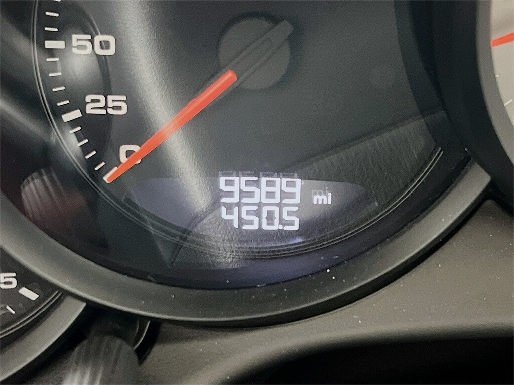 2017 PORSCHE 911 - Image 12