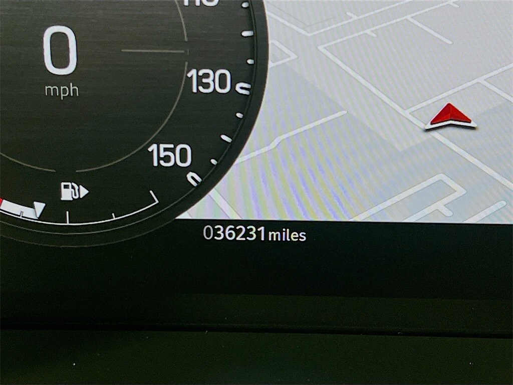 2023 LAND ROVER DEFENDER - Image 12