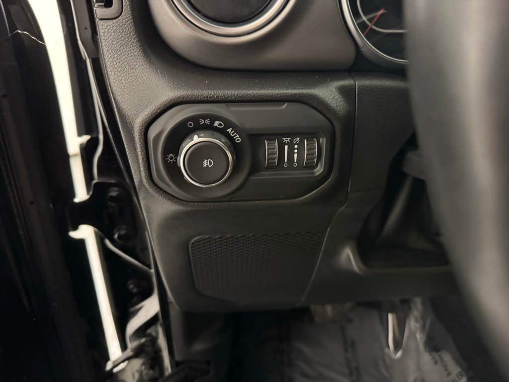 2022 JEEP WRANGLER - Image 20