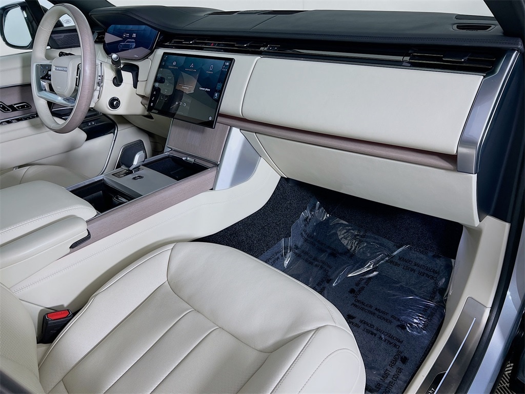 2025 LAND ROVER RANGE ROVER - Image 31