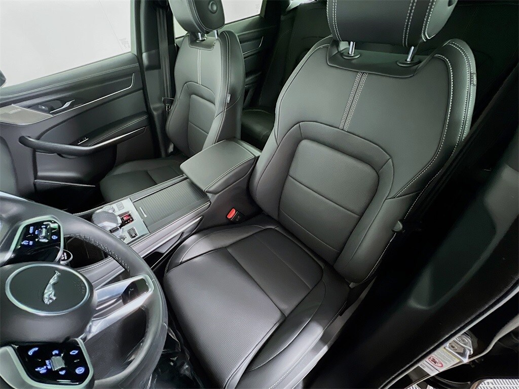 2025 JAGUAR F-PACE - Image 22