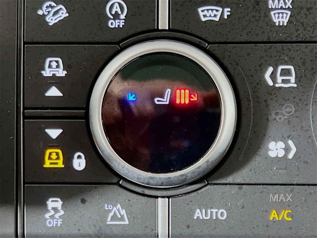 2024 LAND ROVER DEFENDER - Image 21