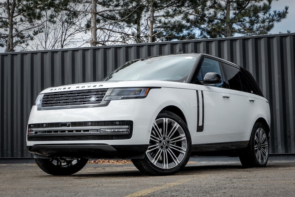 New 2025 Land Rover Range Rover P530 SE SUV